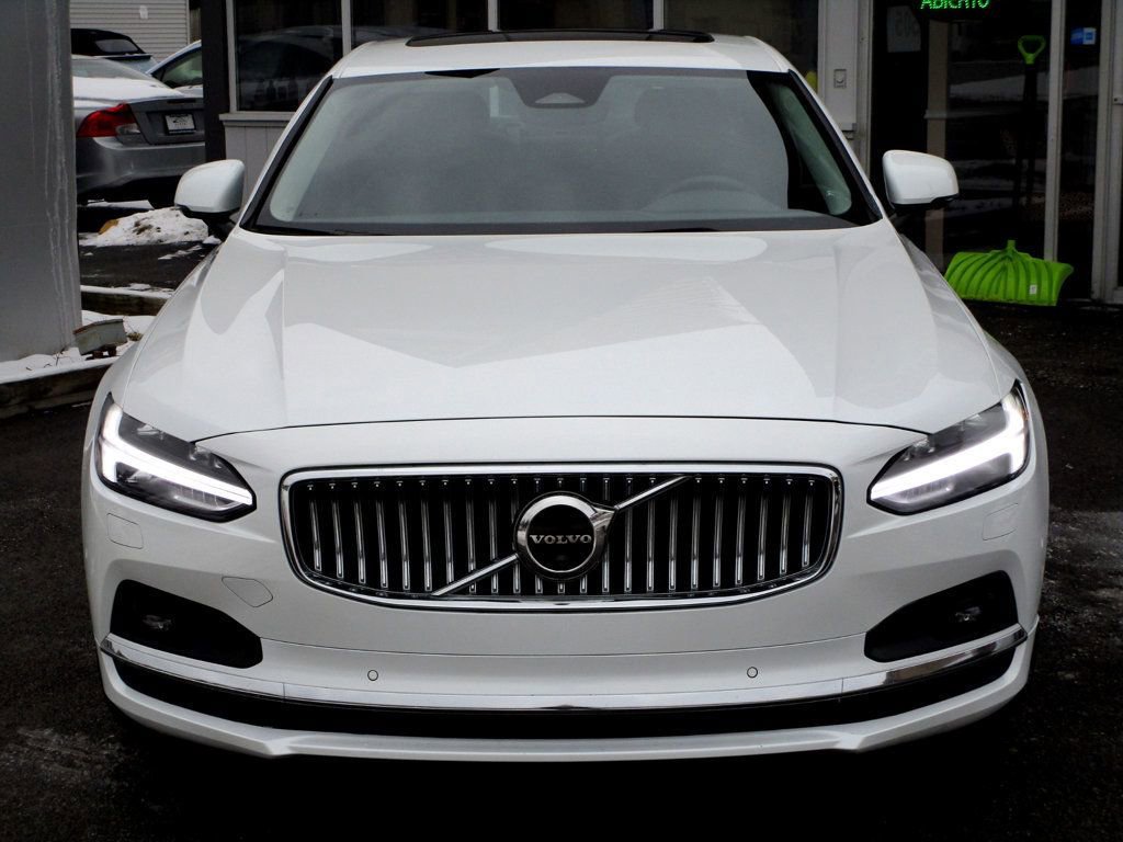 Used 2023 Volvo S90 B6 Plus w/ Protection Package Premier image 6