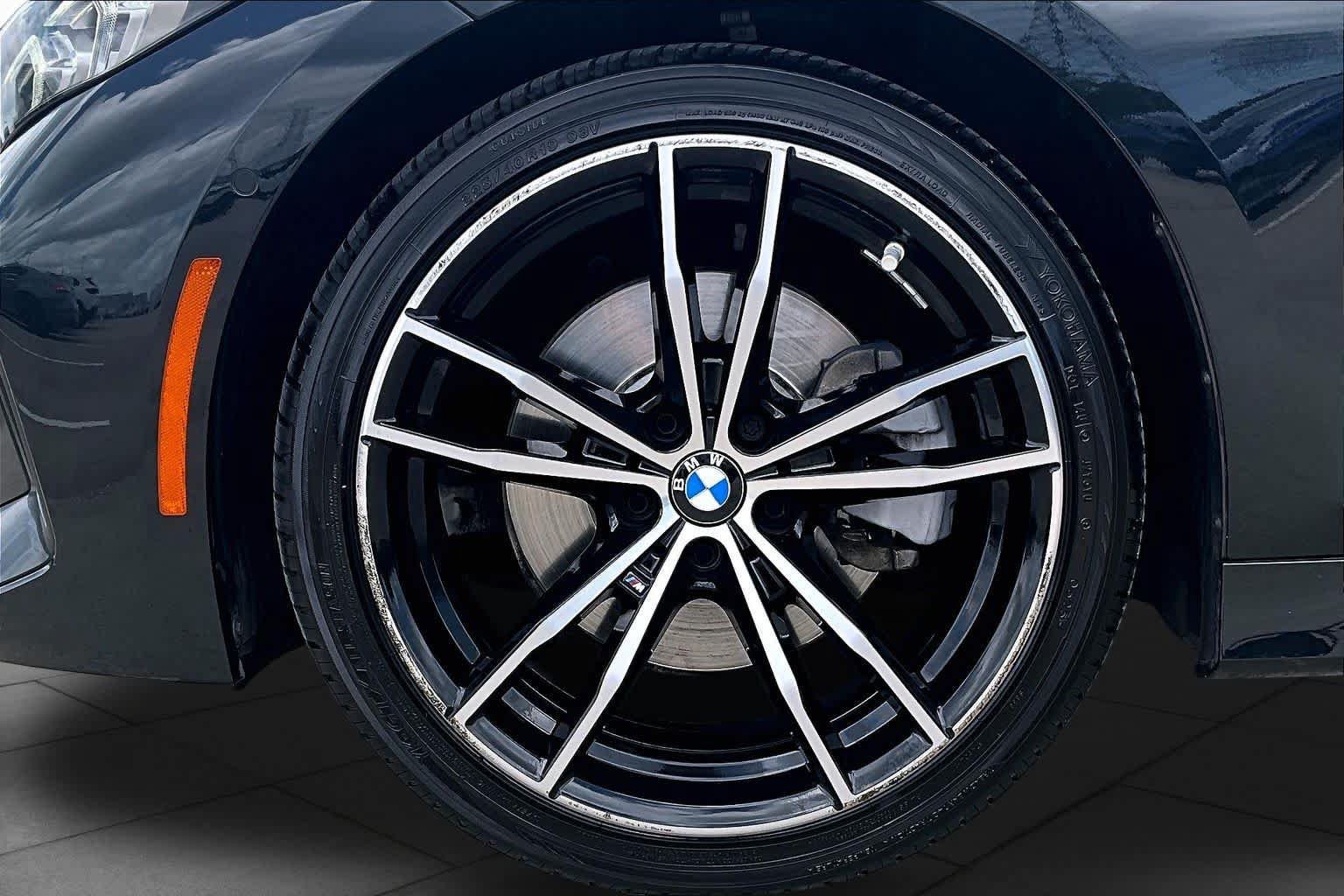 Used 2023 BMW 330i Sedan w/ M Sport Package RWD image 10