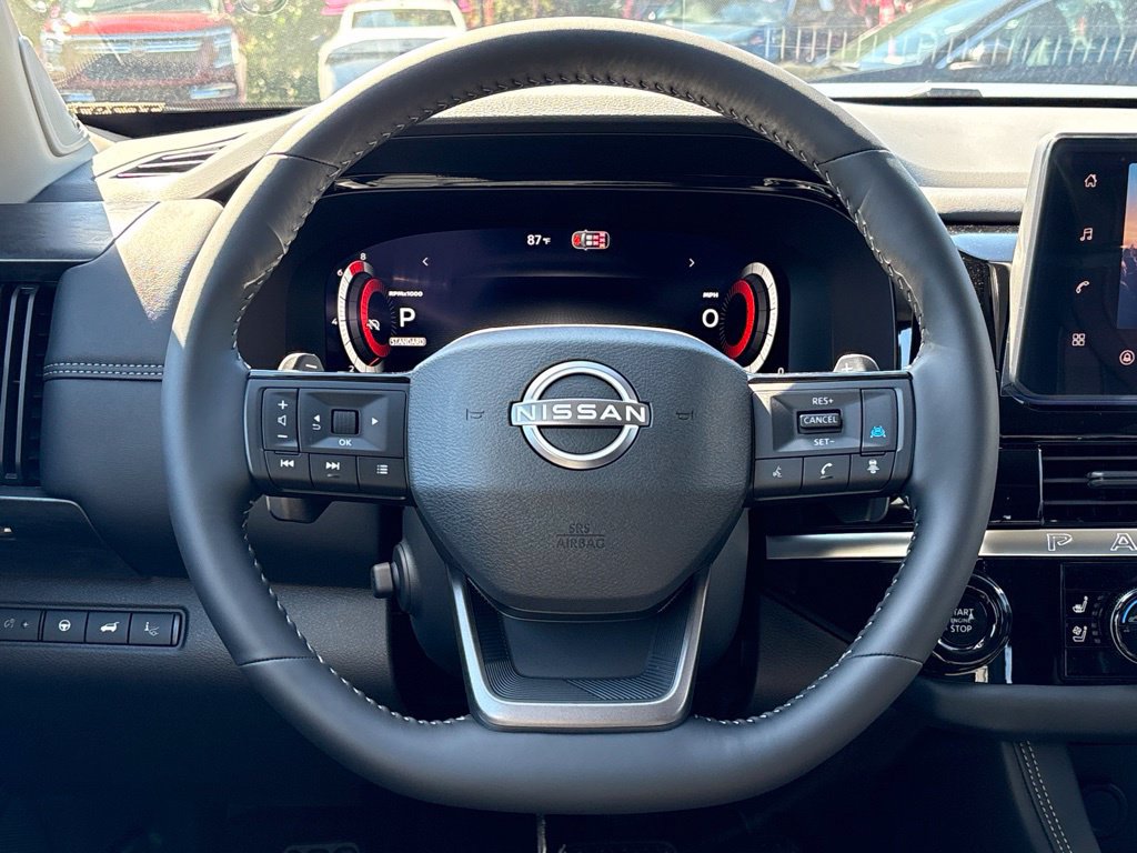 New 2026 Nissan Pathfinder Platinum FWD image 25