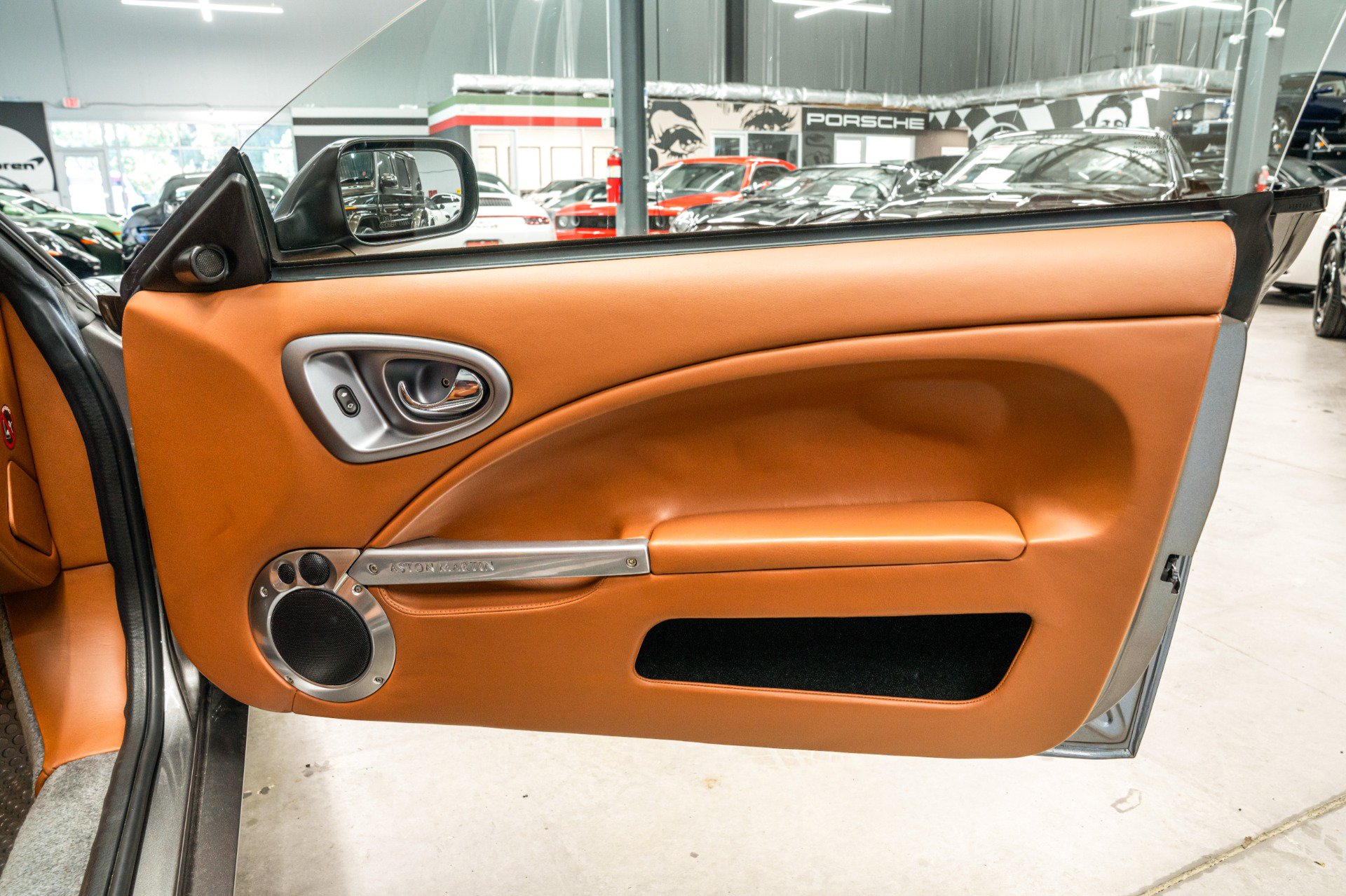 Used 2003 Aston Martin Vanquish RWD image 37