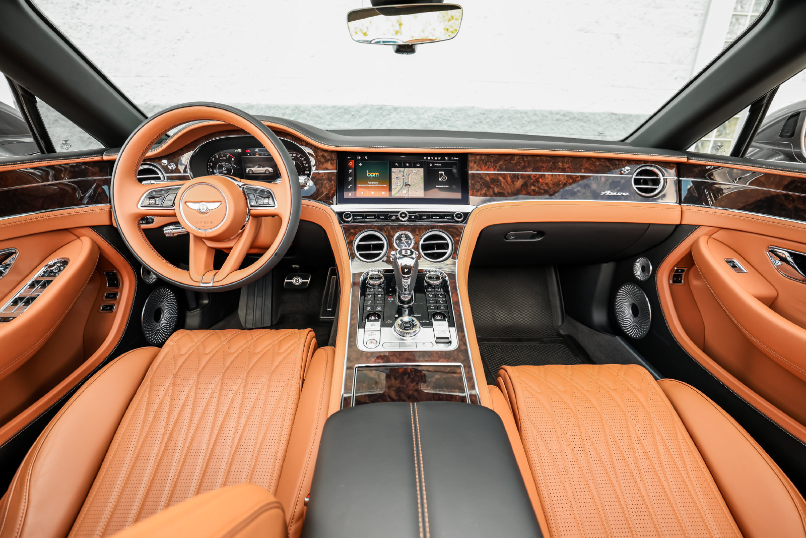 Certified 2026 Bentley Continental GT Azure AWD/4WD image 4