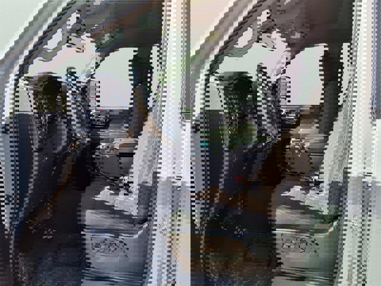 Used 2024 Chevrolet Silverado 2500 Custom w/ Custom Convenience Package image 16