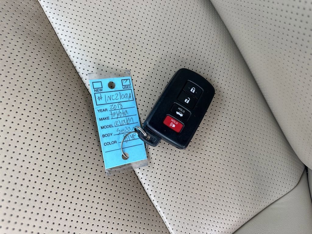 Used 2018 Toyota Avalon Limited w/ All Weather Liner Package image 36