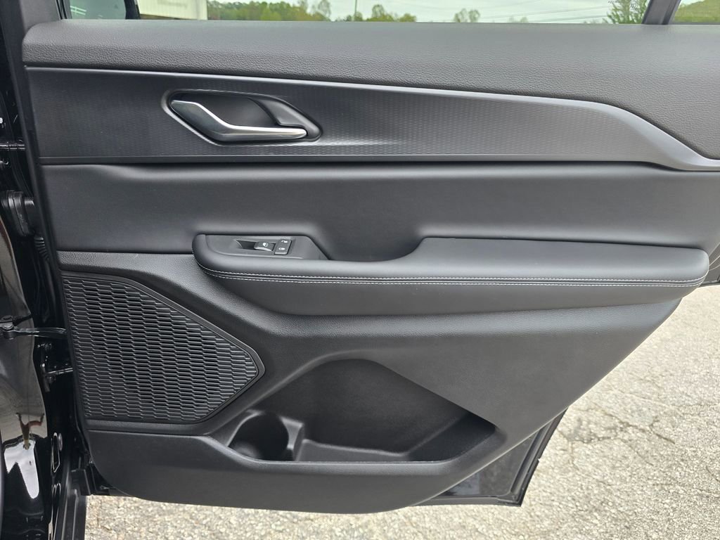 New 2025 Jeep Grand Cherokee L Altitude image 38