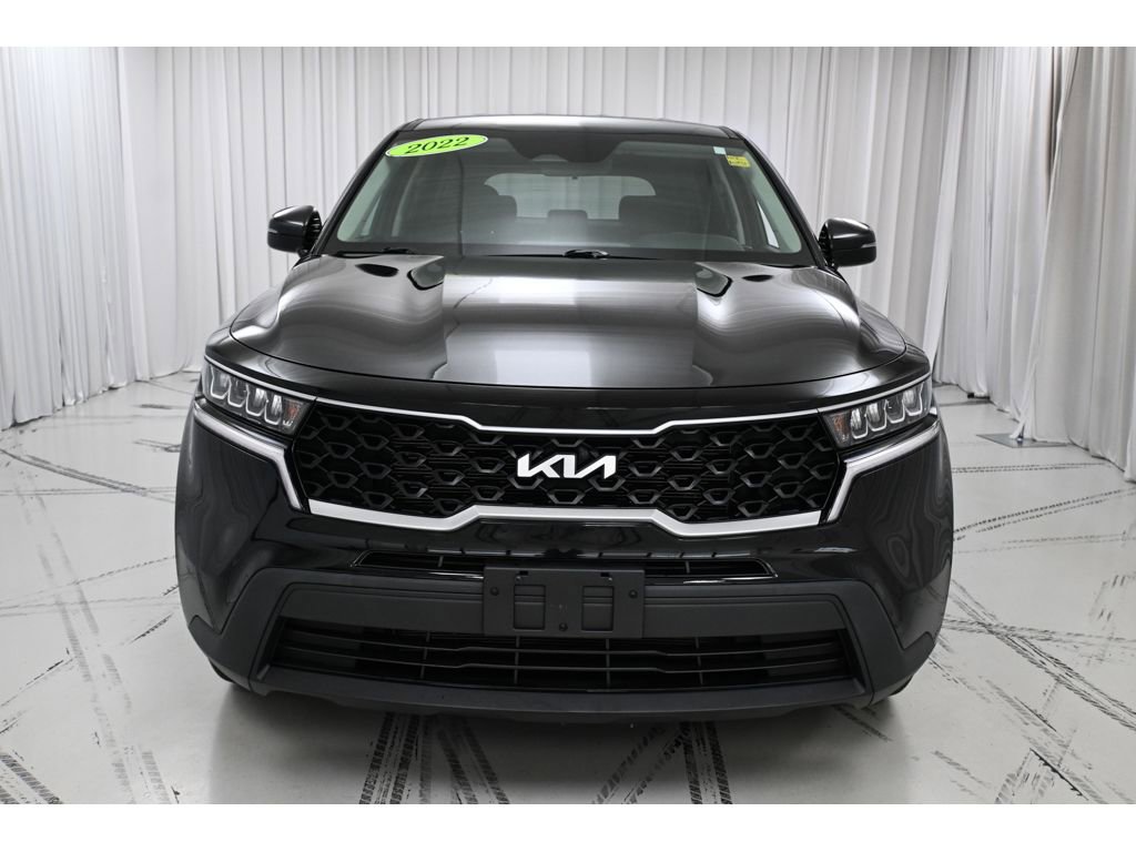 Used 2022 Kia Sorento LX AWD/4WD image 3