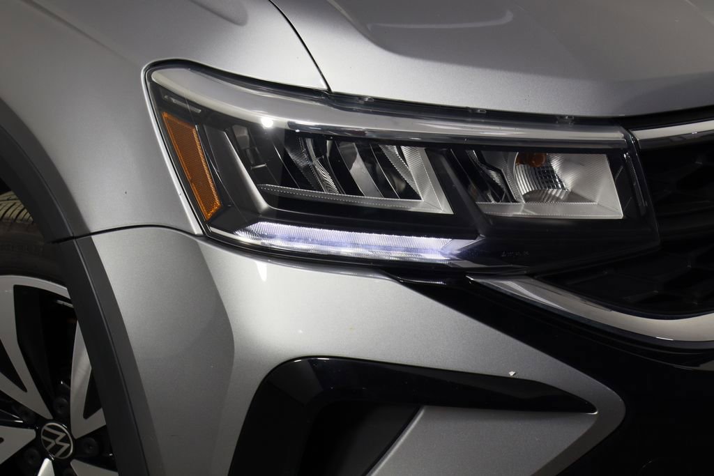 Used 2022 Volkswagen Taos SE image 39