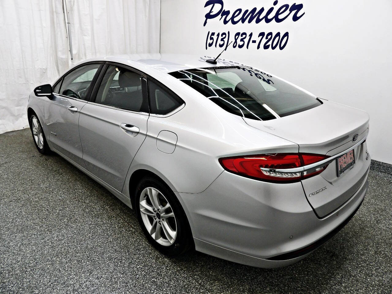 Used 2018 Ford Fusion SE image 4