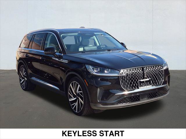 Used 2026 Lincoln Aviator Reserve AWD/4WD image 3
