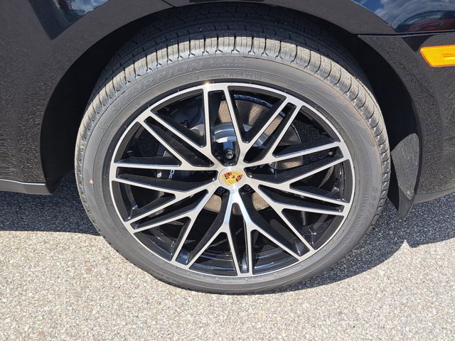 New 2026 Porsche Macan image 11