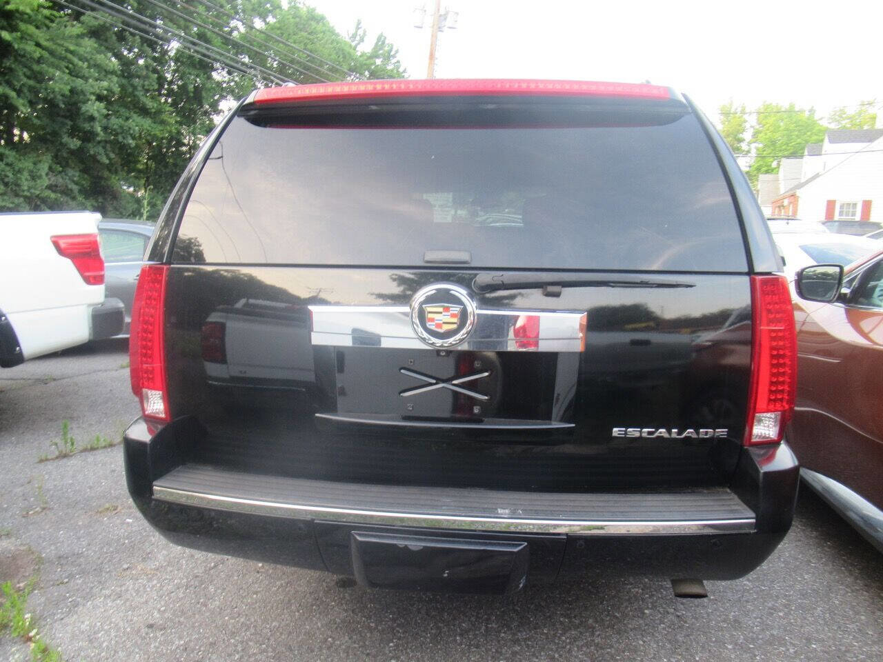 Used 2013 Cadillac Escalade ESV AWD w/ Livery Package image 9