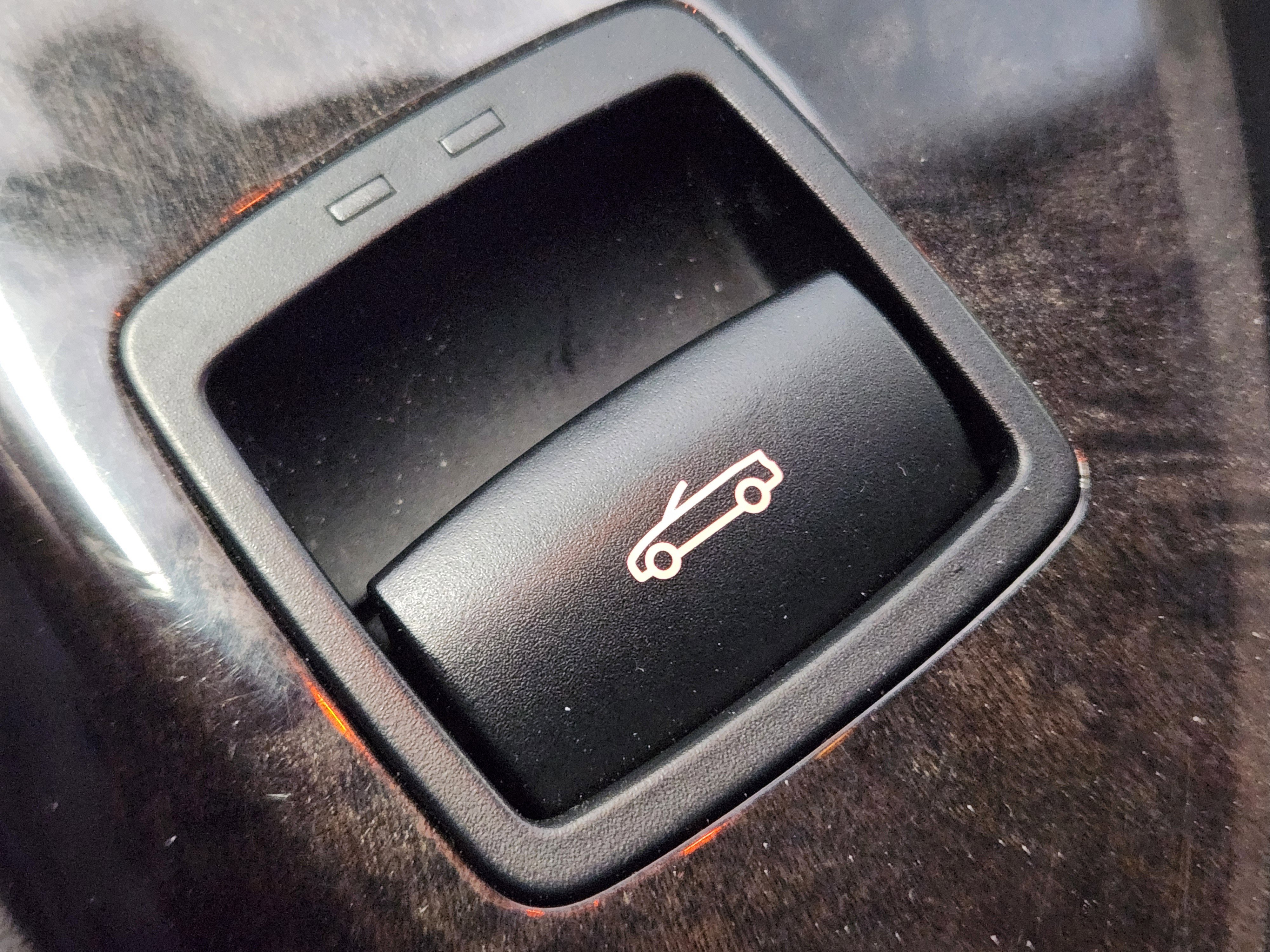 Used 2013 BMW 650i Convertible image 25