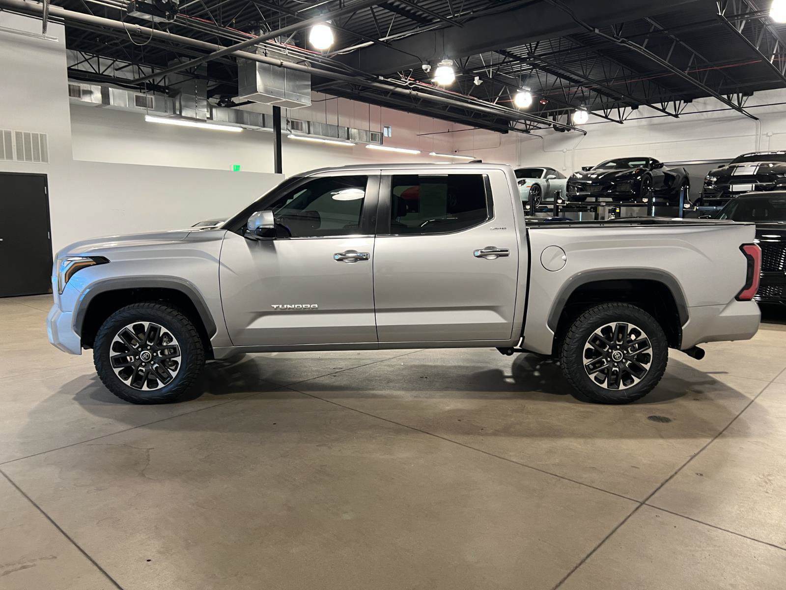 Used 2024 Toyota Tundra Limited AWD/4WD image 6