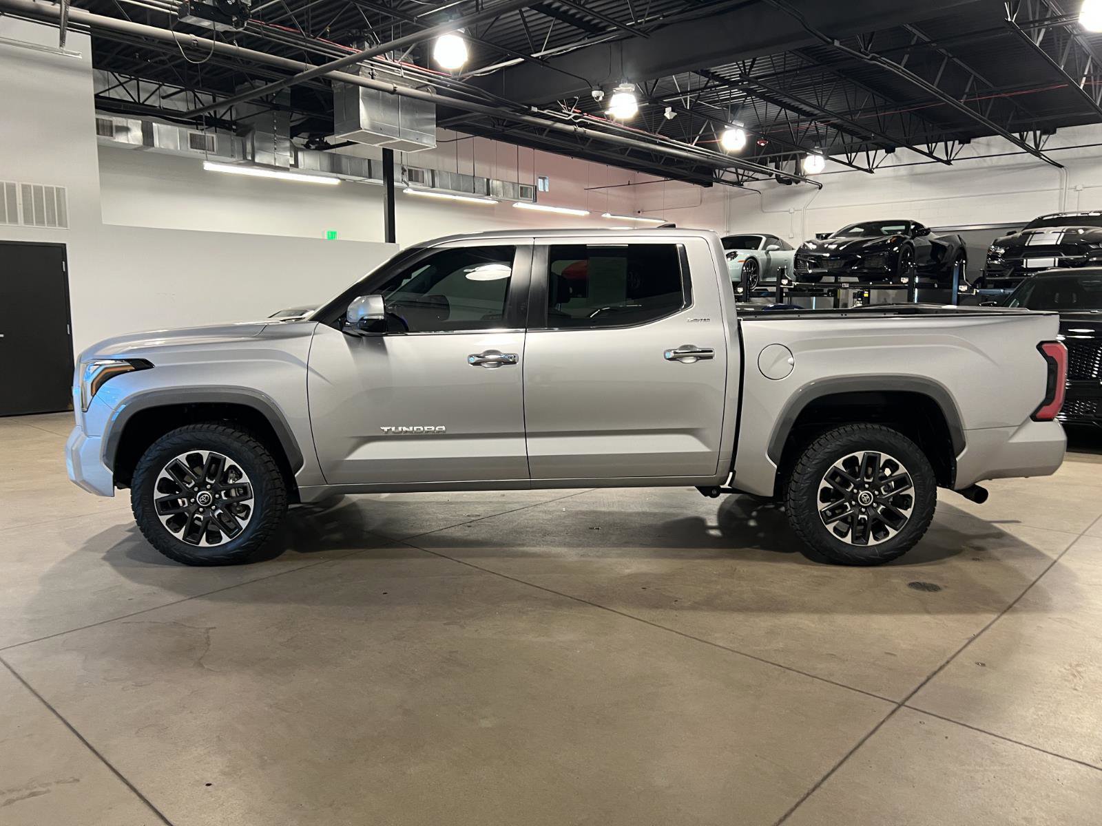 Used 2024 Toyota Tundra Limited AWD/4WD image 6