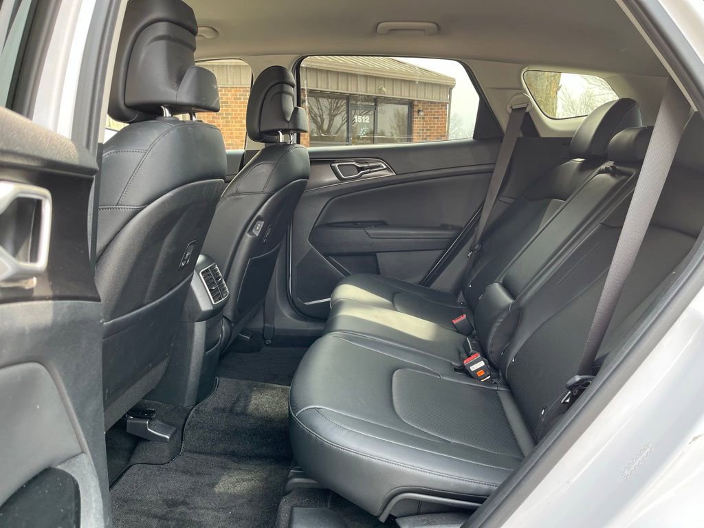 Used 2023 Kia Sportage EX image 41