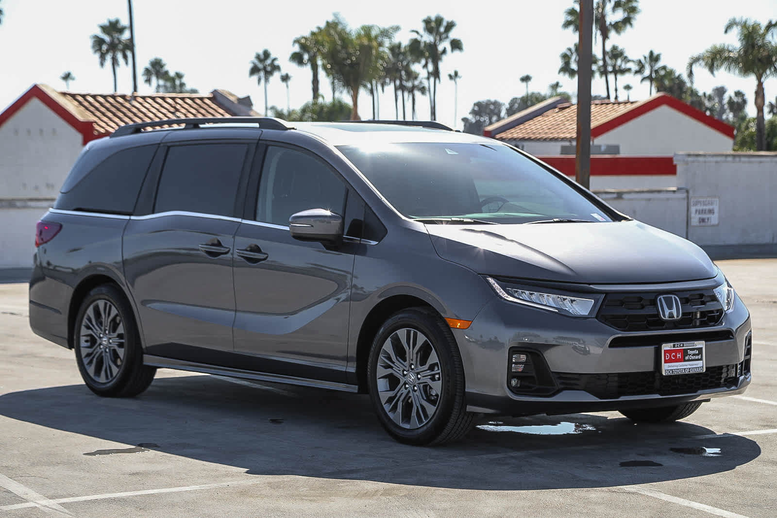 Used 2025 Honda Odyssey Touring image 4