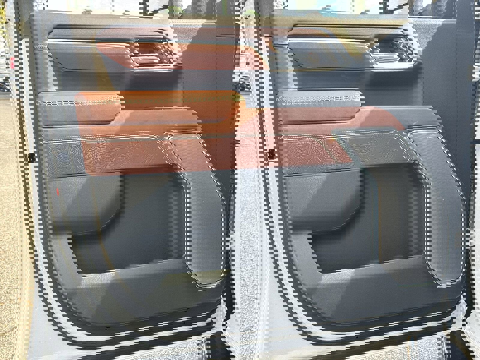 Used 2025 GMC Sierra 2500 Denali Ultimate image 14