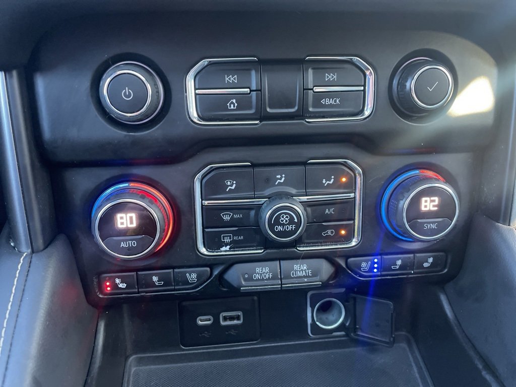 Used 2021 Chevrolet Suburban Premier w/ Premium Package image 25