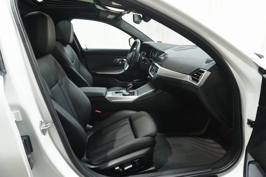 Used 2020 BMW 330i xDrive Sedan w/ Convenience Package image 12