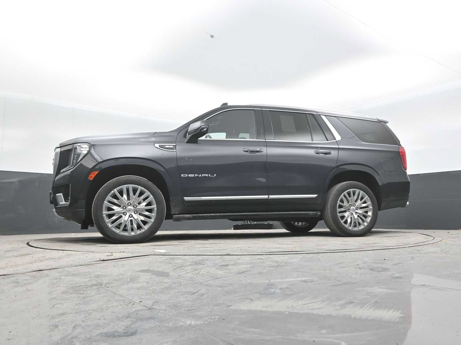 Used 2023 GMC Yukon Denali AWD/4WD image 24