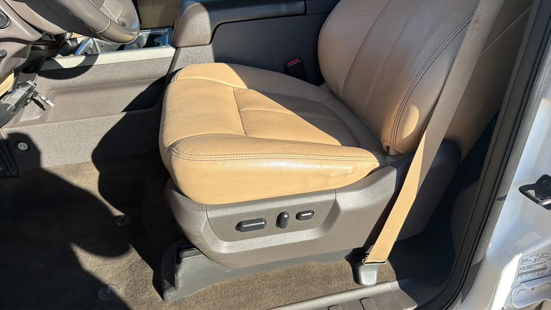 Used 2016 Ford F350 Lariat w/ Lariat Ultimate Package AWD/4WD image 95