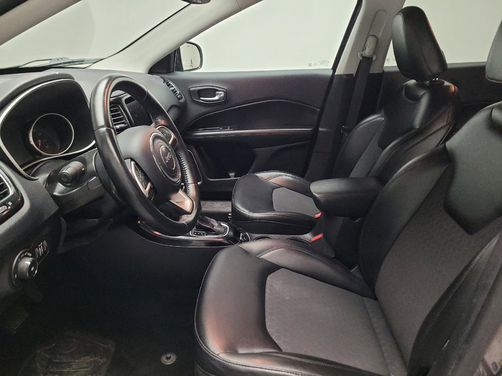 Used 2019 Jeep Compass Altitude FWD image 17