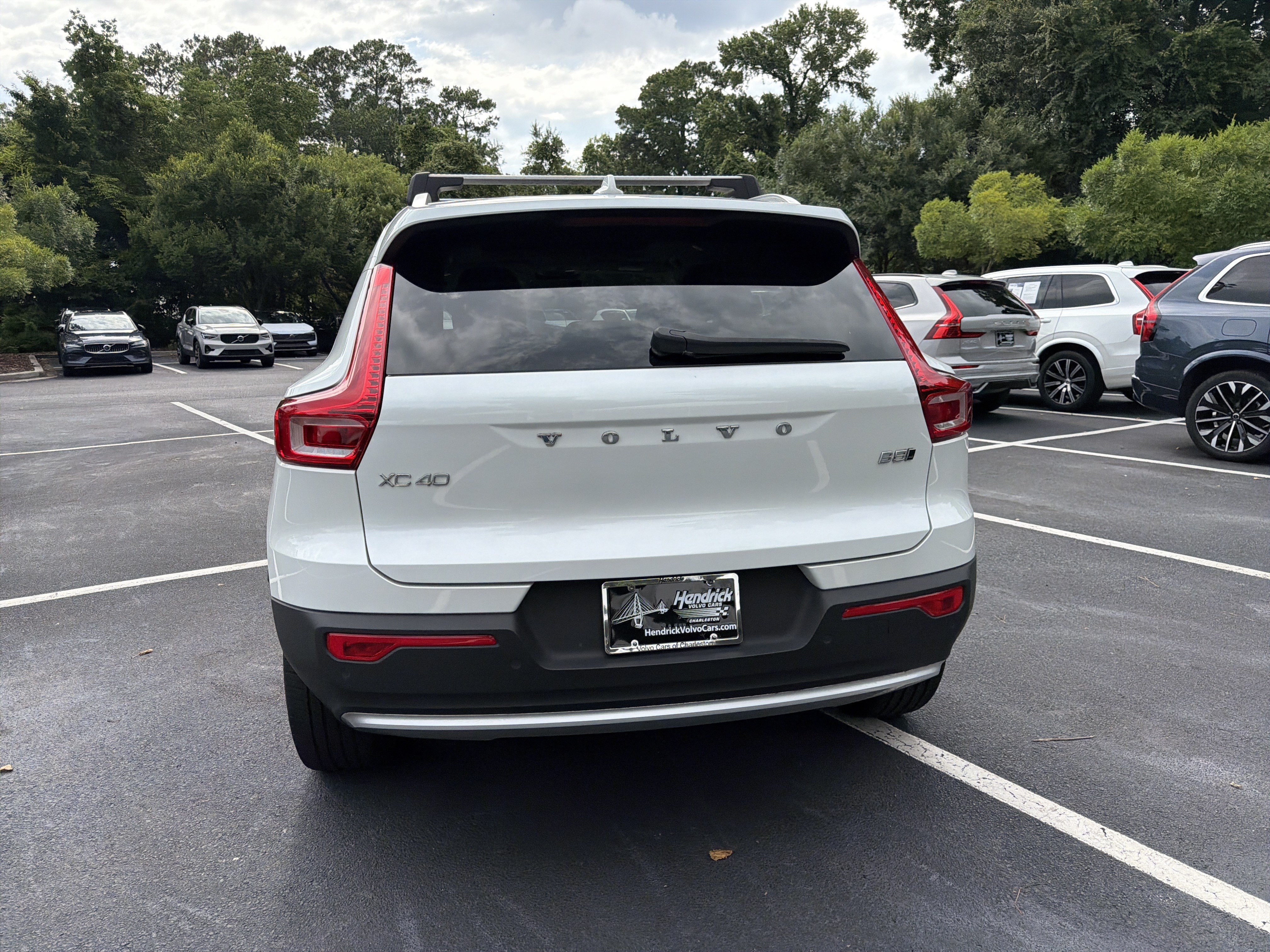 Certified 2023 Volvo XC40 B5 Plus w/ Protection Package Premier AWD/4WD image 34