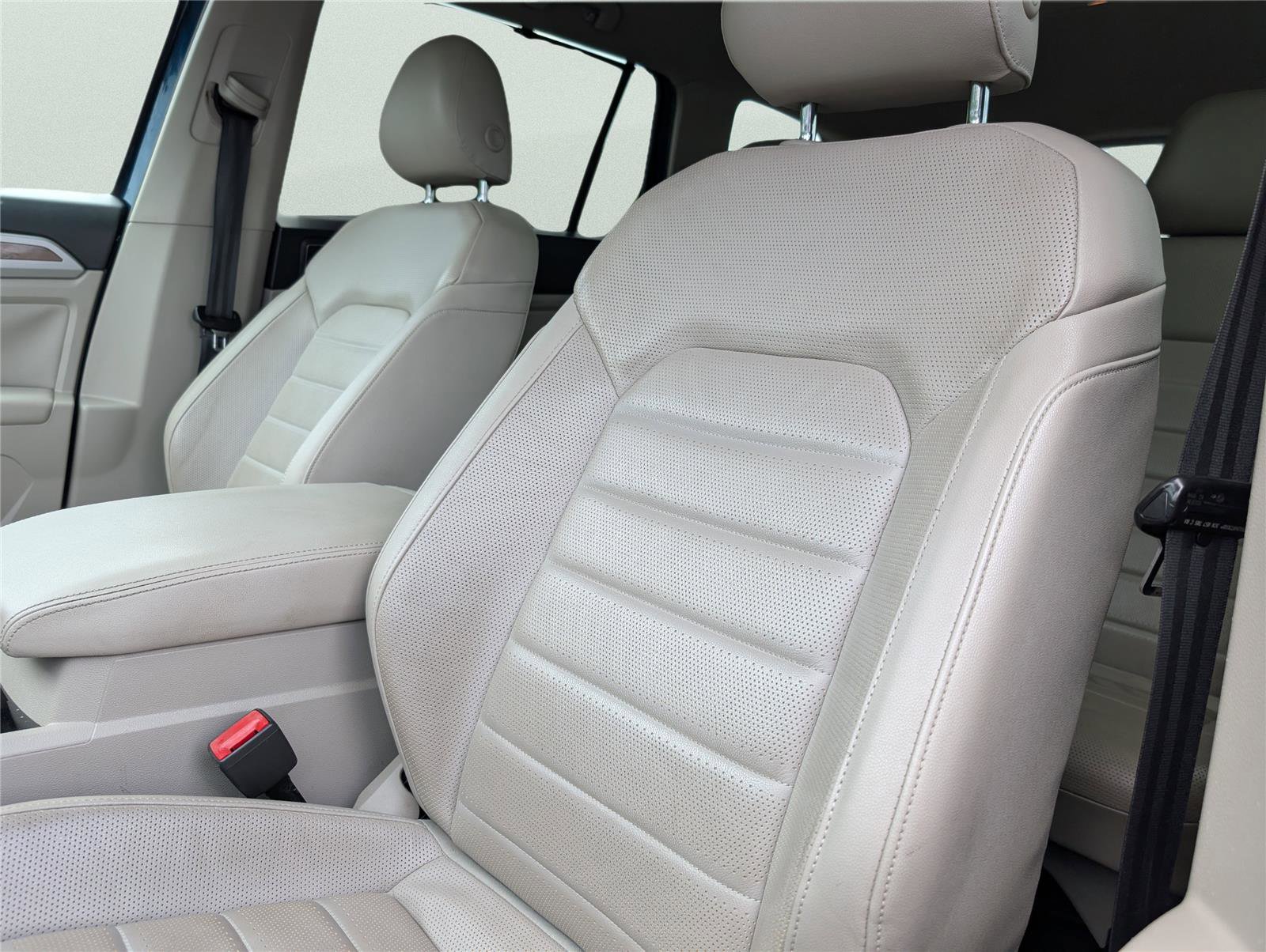 Used 2018 Volkswagen Atlas SEL Premium image 22