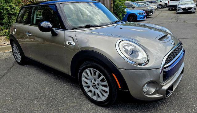 Used 2017 MINI Cooper S FWD image 3