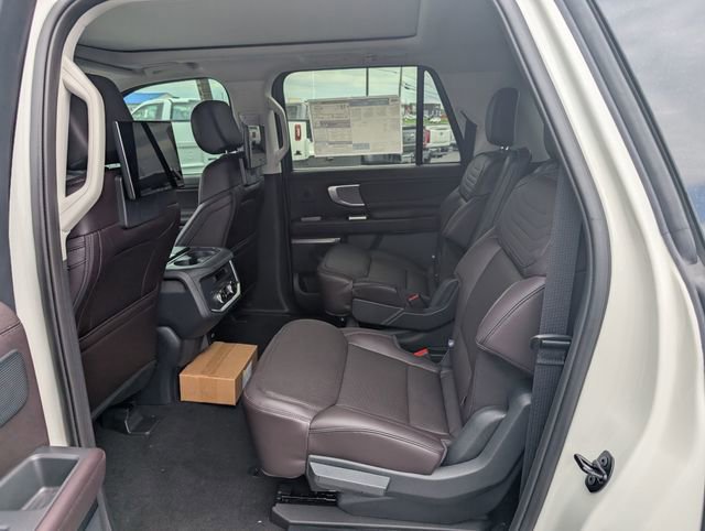 New 2026 Ford Expedition Max Platinum image 9