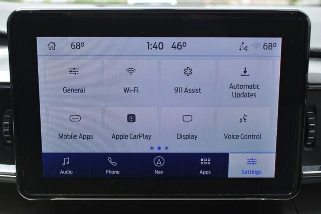 Used 2022 Ford Explorer XLT w/ Equipment Group 202A AWD/4WD image 30