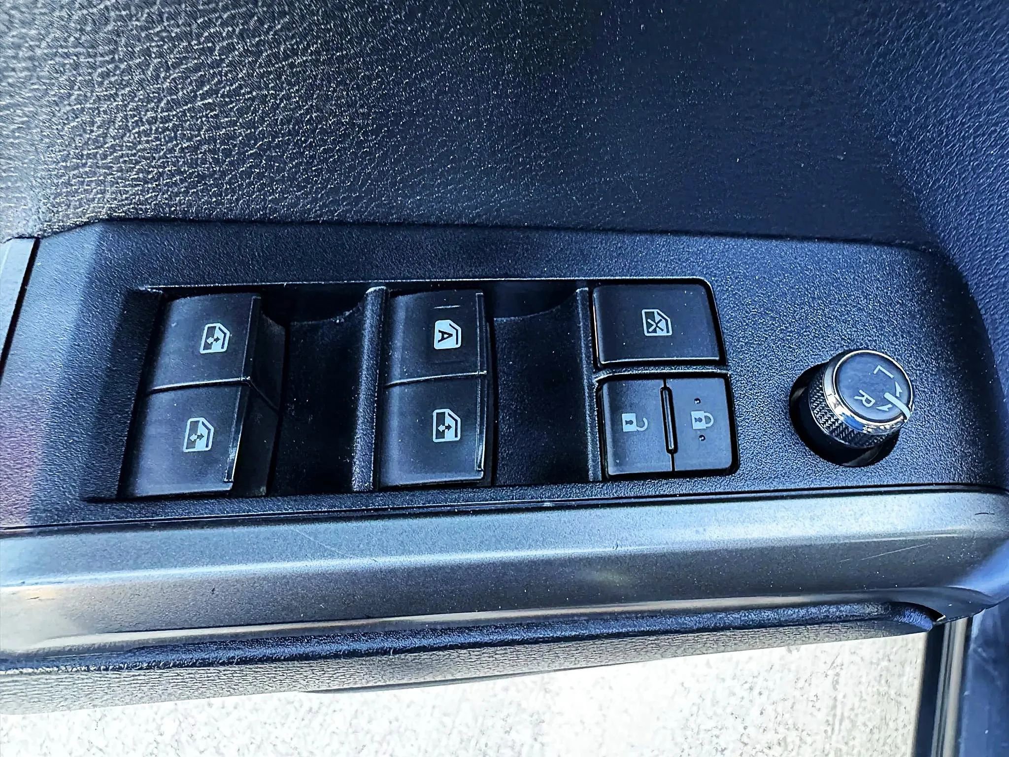 Used 2017 Toyota Tacoma SR5 w/ Tow Package image 22