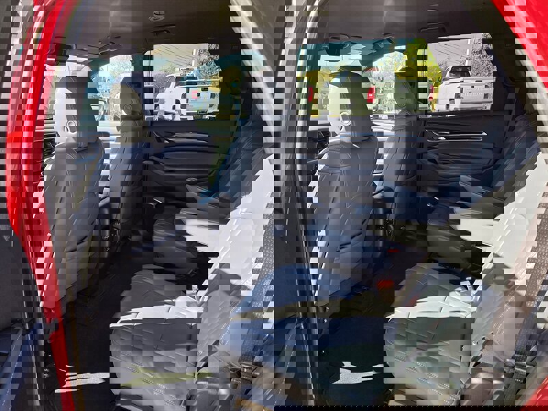 Used 2024 Buick Enclave Premium image 11