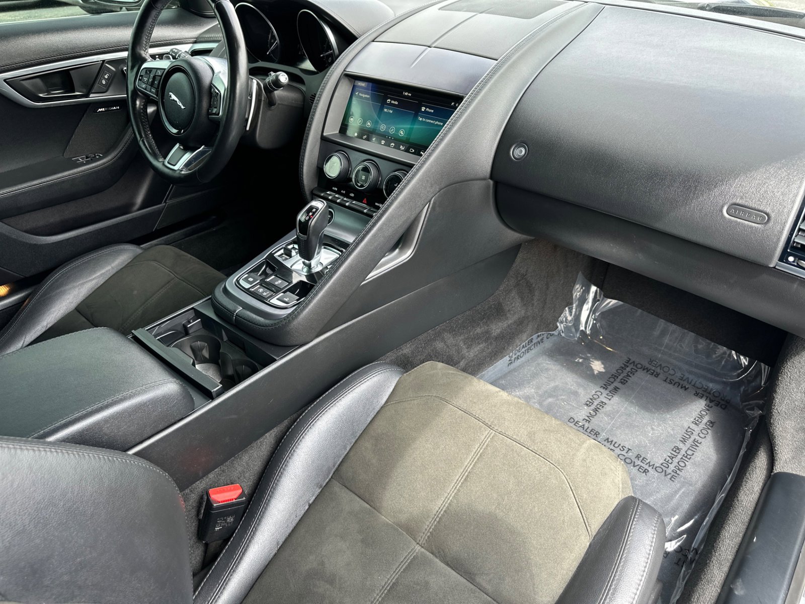 Used 2019 Jaguar F-TYPE Convertible RWD image 33