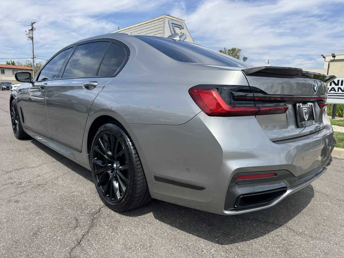 Used 2021 BMW 740i w/ M Sport Package image 4