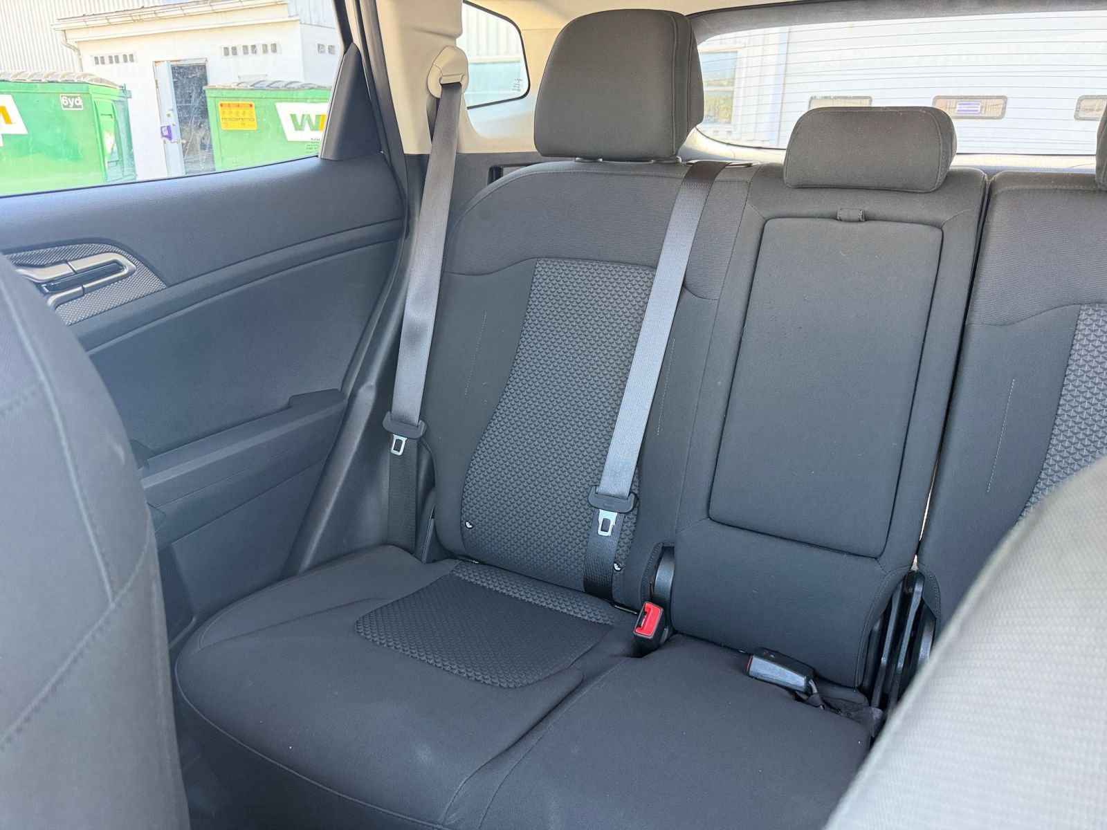 Used 2025 Kia Sportage LX image 34