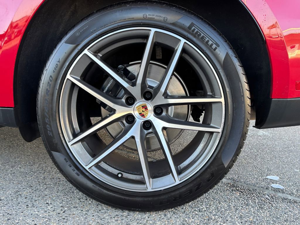 Used 2023 Porsche Macan image 32