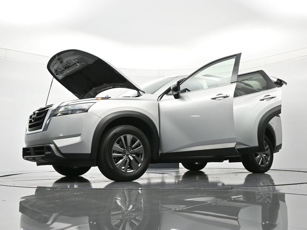 Certified 2024 Nissan Pathfinder SV image 49
