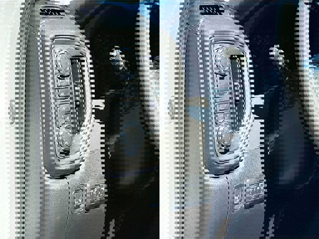 New 2026 GMC Sierra 3500 Pro w/ Convenience Package image 5