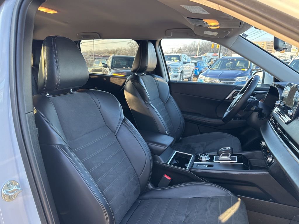 Used 2024 Mitsubishi Outlander SE image 20