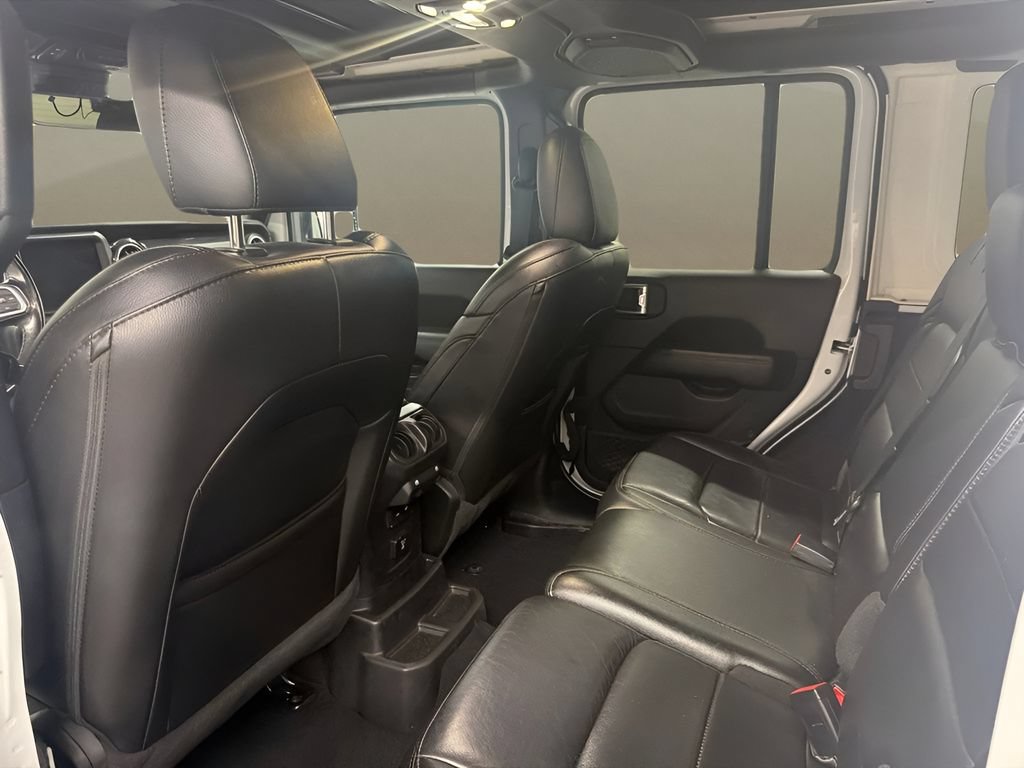 Used 2020 Jeep Wrangler Unlimited Sahara AWD/4WD image 15