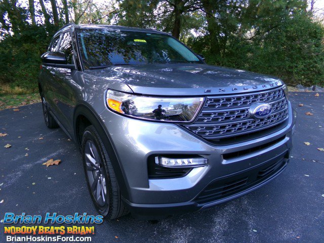 Certified 2024 Ford Explorer XLT w/ Equipment Group 202A AWD/4WD image 1