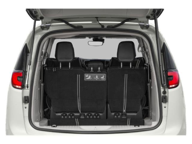 Used 2022 Chrysler Pacifica Limited w/ Uconnect Theater Family Group FWD image 14