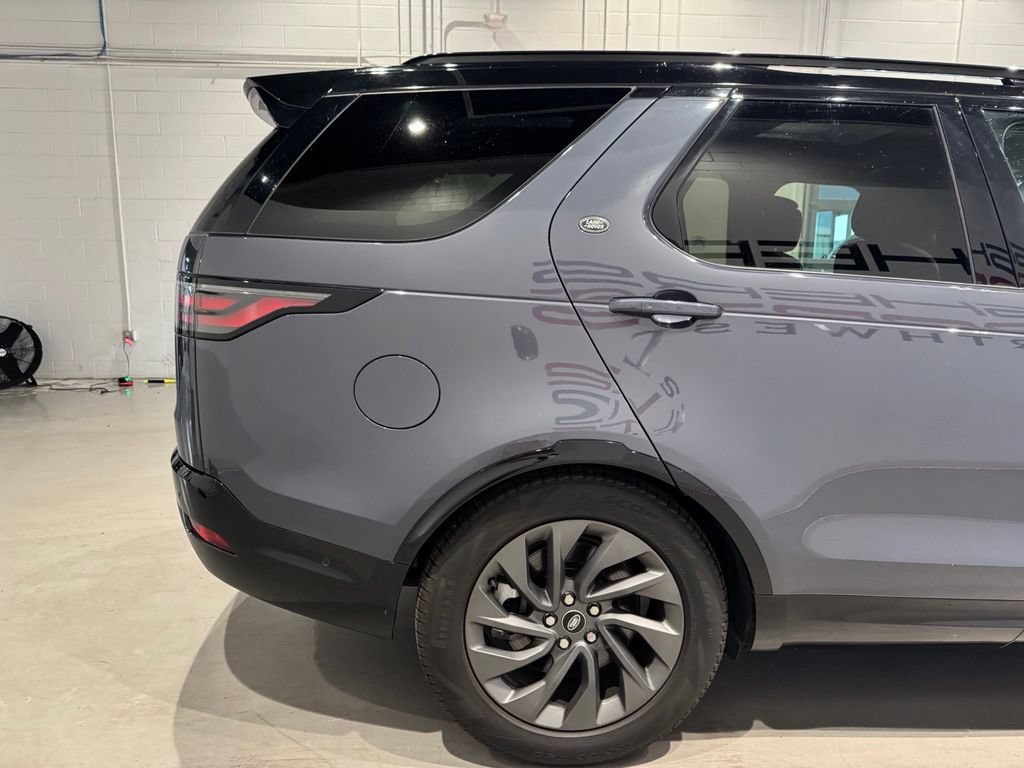Used 2024 Land Rover Discovery Dynamic SE AWD/4WD image 8