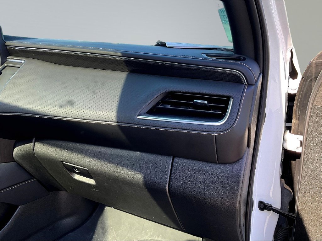 Used 2022 GMC Yukon XL AT4 AWD/4WD image 29