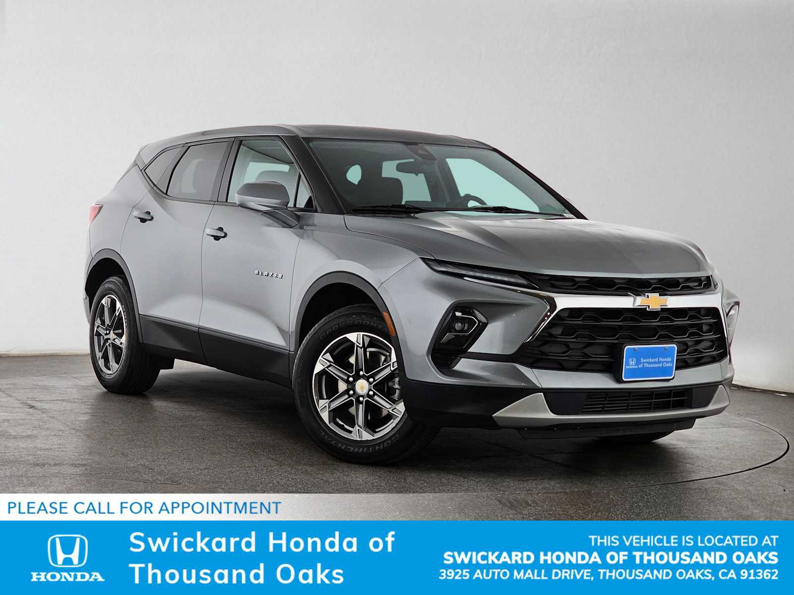 Used 2023 Chevrolet Blazer LT FWD image 1