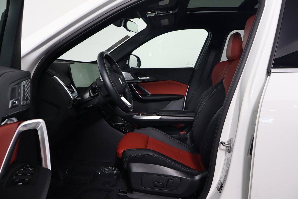 Used 2025 BMW X1 xDrive28i w/ Convenience Package image 10