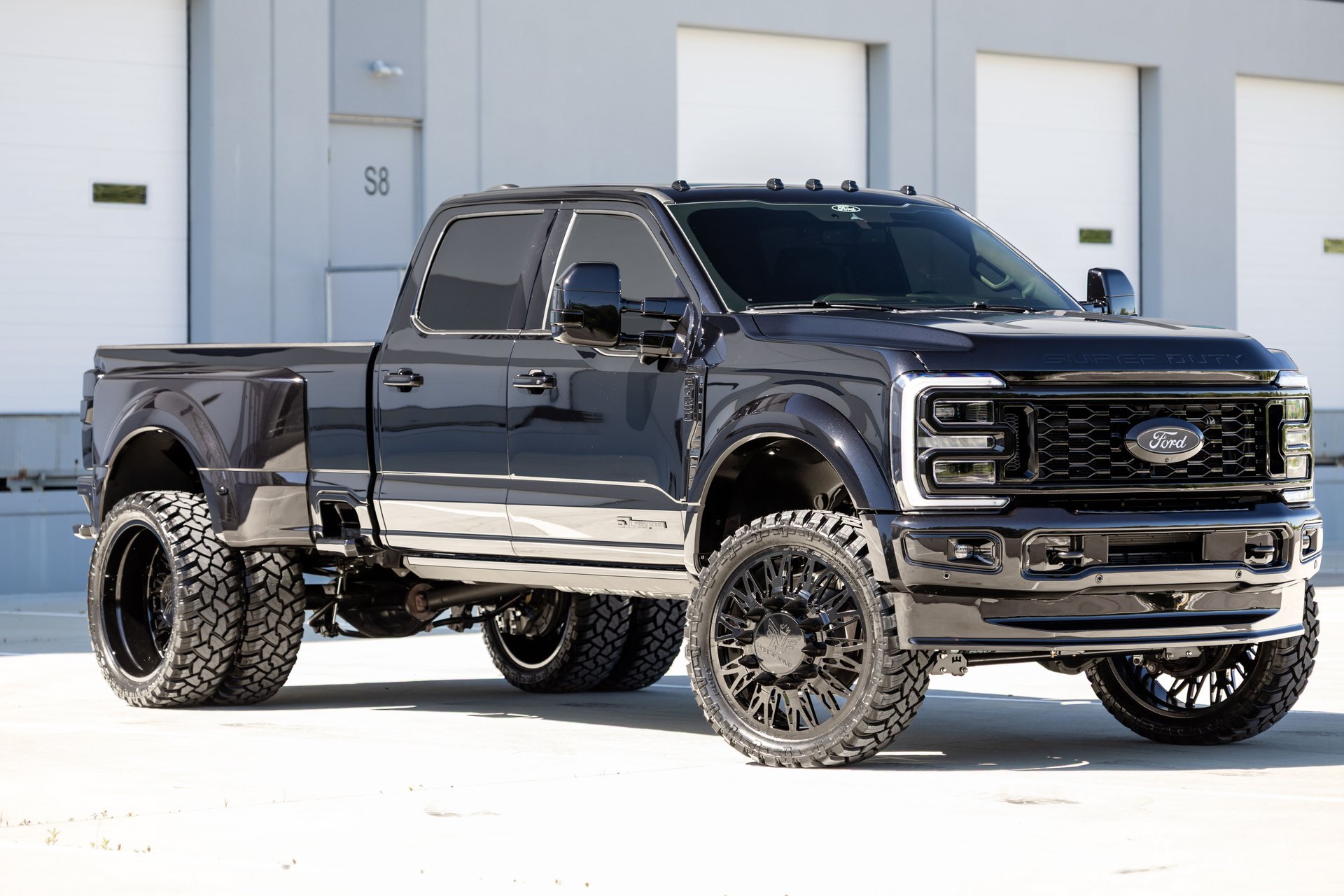 Used 2025 Ford F450 Platinum AWD/4WD image 7