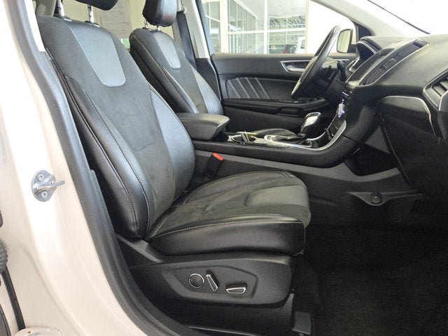Used 2018 Ford Edge Sport w/ Equipment Group 401A AWD/4WD image 3