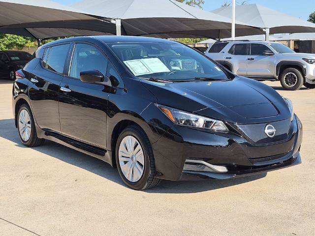 Certified 2025 Nissan Leaf S FWD image 11
