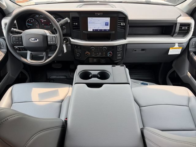 New 2026 Ford F550 4x4 Crew Cab image 10